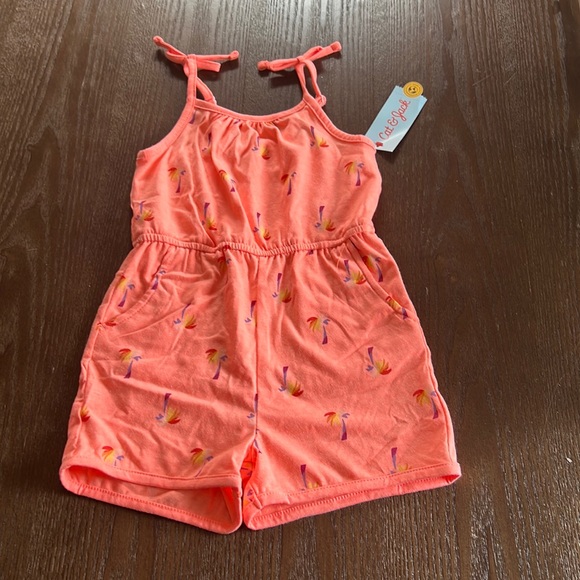 Girls Cat and Jack Shorts Romper - Picture 1 of 4